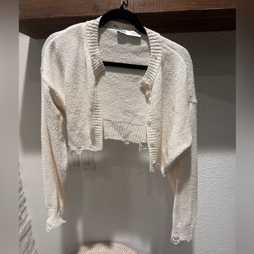 Zara distressed cropped cardigan size small